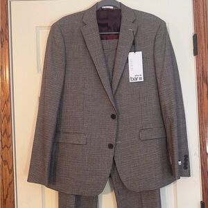 Bar III Men's Checkered Brown Suit